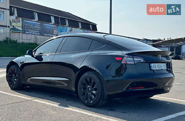 Седан Tesla Model 3 2021 в 