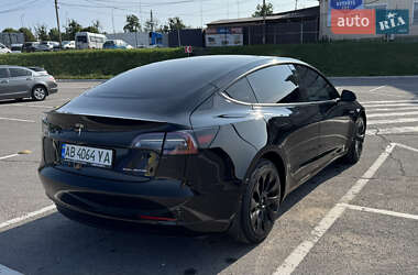 Седан Tesla Model 3 2021 в 