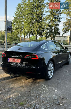 Седан Tesla Model 3 2019 в 