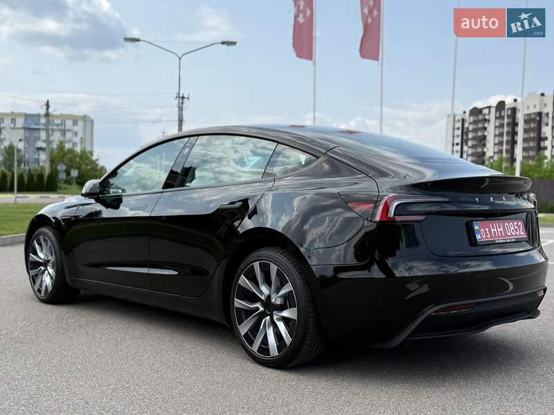 Седан Tesla Model 3 2024 в Киеве