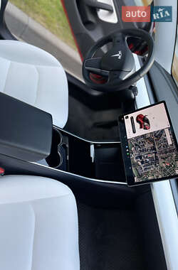 Седан Tesla Model 3 2019 в 