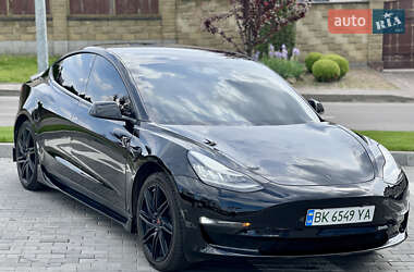 Седан Tesla Model 3 2019 в 