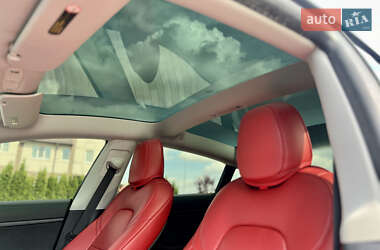 Седан Tesla Model 3 2019 в 