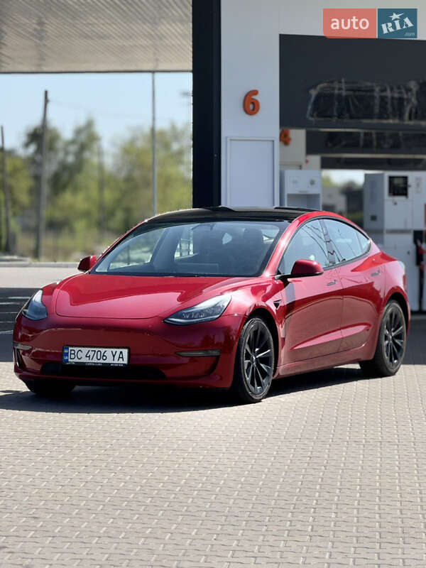 Tesla Model 3 2022
