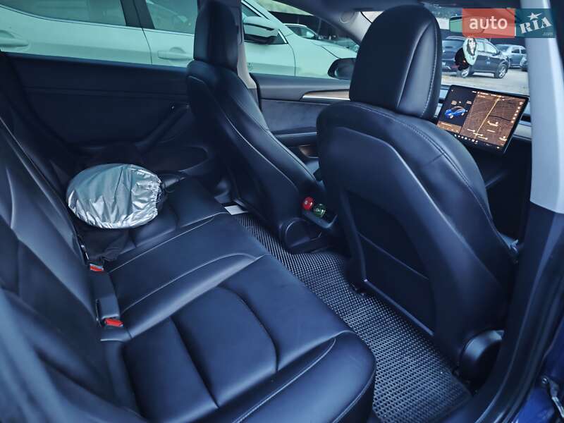 Седан Tesla Model 3 2021 в Дніпрі