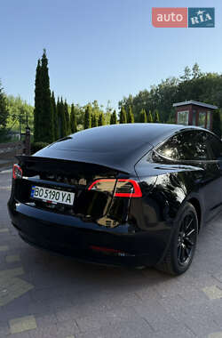 Седан Tesla Model 3 2019 в 