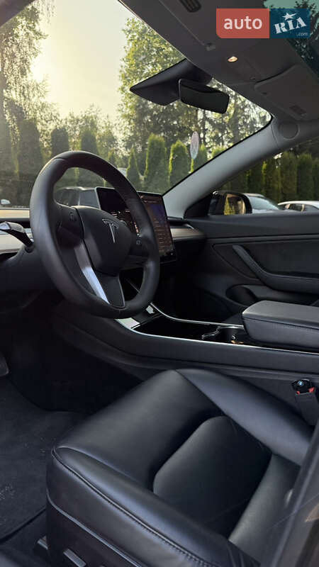 Седан Tesla Model 3 2019 в Тернополе фото 17 Седан Tesla Model 3 2019 в Тернополе