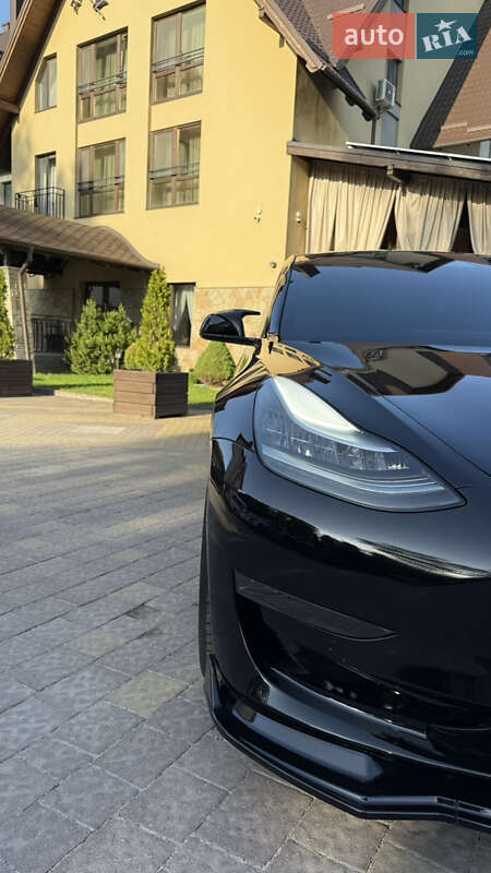 Седан Tesla Model 3 2019 в Тернополе фото 16 Седан Tesla Model 3 2019 в Тернополе