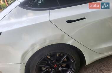 Седан Tesla Model 3 2021 в 