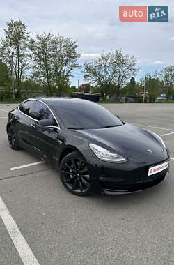 Седан Tesla Model 3 2018 в 