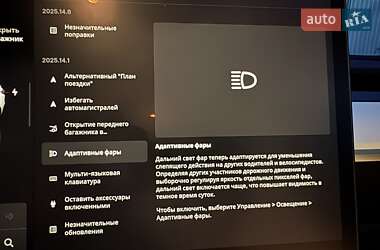 Седан Tesla Model 3 2023 в Житомирі