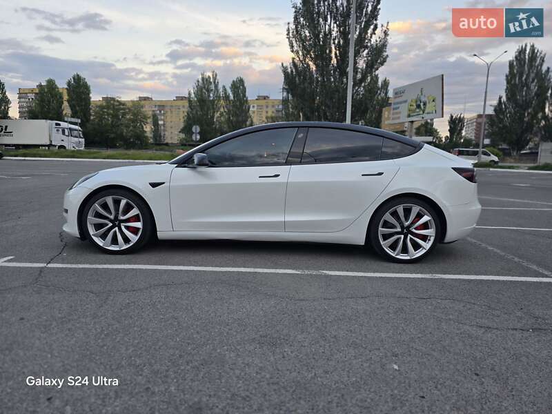 Tesla Model 3 2019