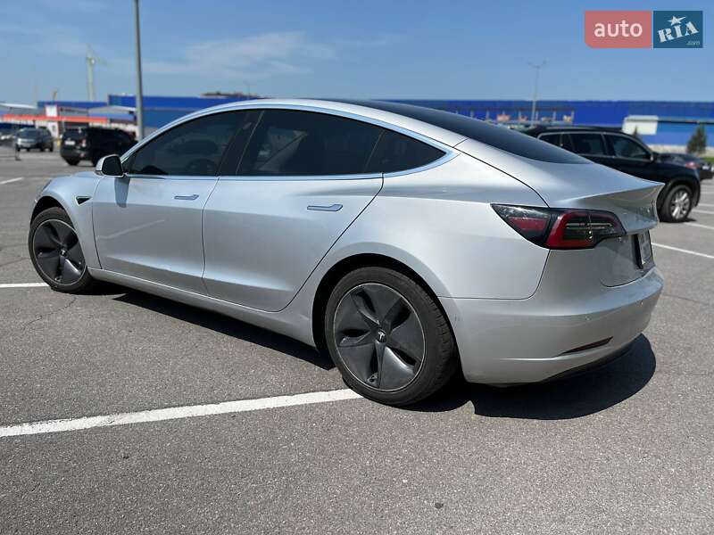 Седан Tesla Model 3 2018 в Виннице фото 11 Седан Tesla Model 3 2018 в Виннице
