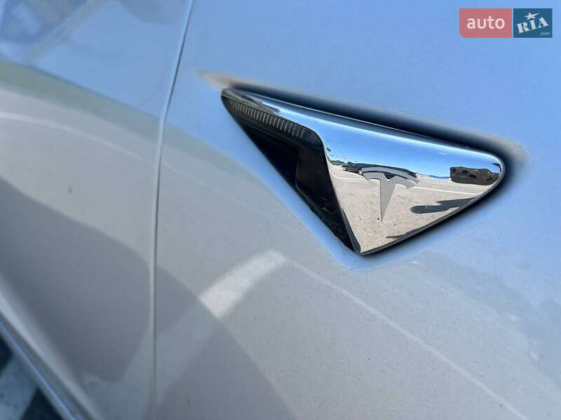 Седан Tesla Model 3 2018 в Виннице фото 16 Седан Tesla Model 3 2018 в Виннице