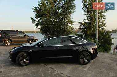 Седан Tesla Model 3 2019 в 