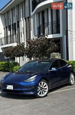 Седан Tesla Model 3 2018 в 