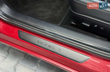 Седан Tesla Model 3 2021 в 
