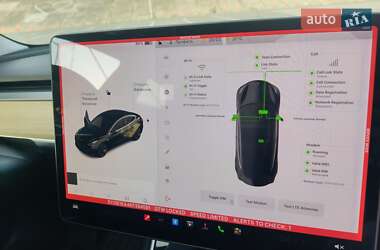 Седан Tesla Model 3 2019 в 