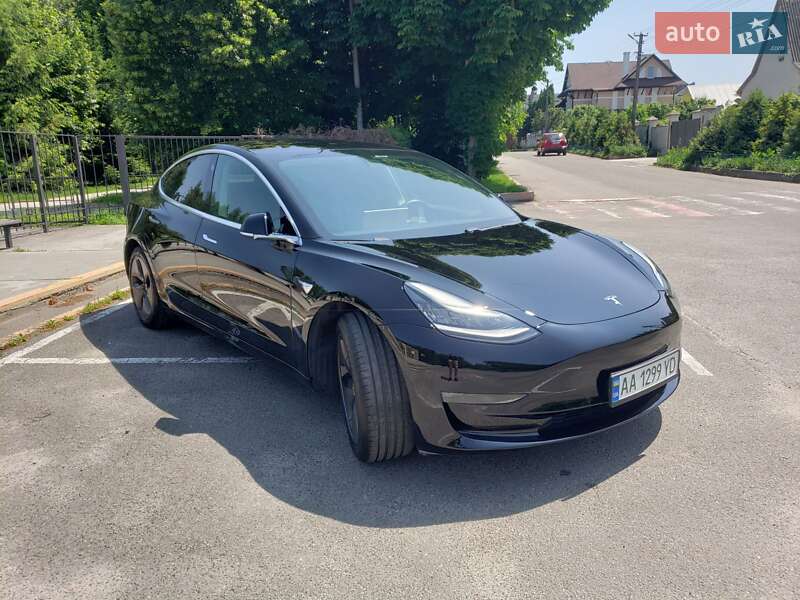 Седан Tesla Model 3 2019 в Києві