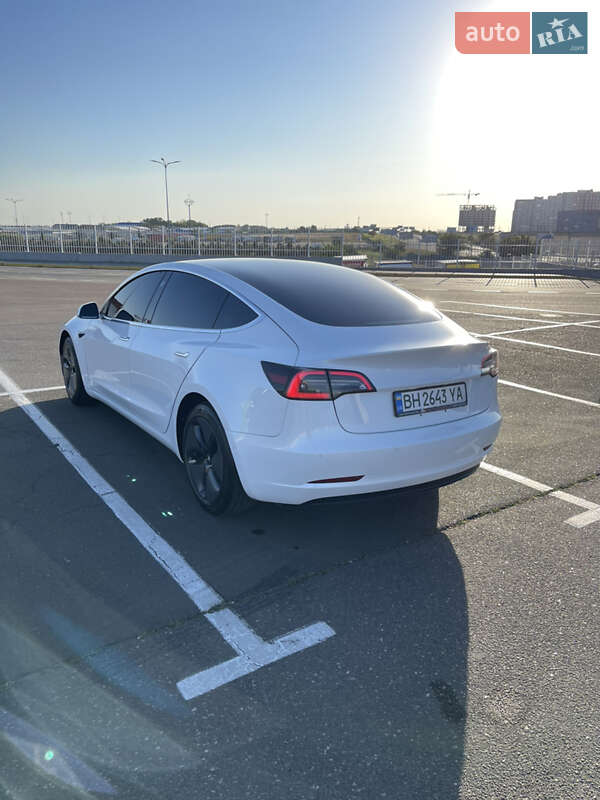 Седан Tesla Model 3 2018 в Одессе