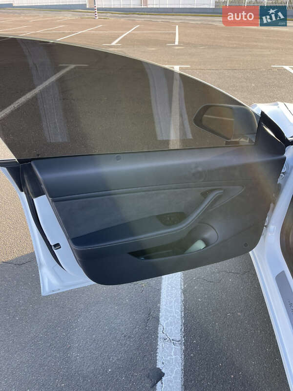 Седан Tesla Model 3 2018 в Одессе