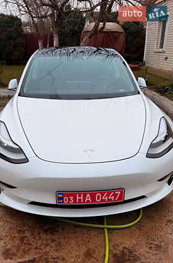 Седан Tesla Model 3 2019 в 