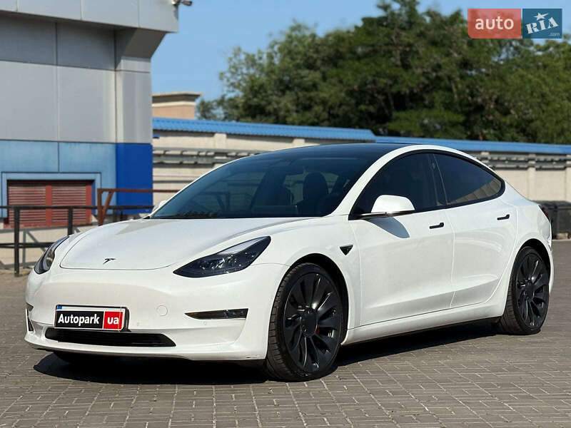 Tesla Model 3 2021