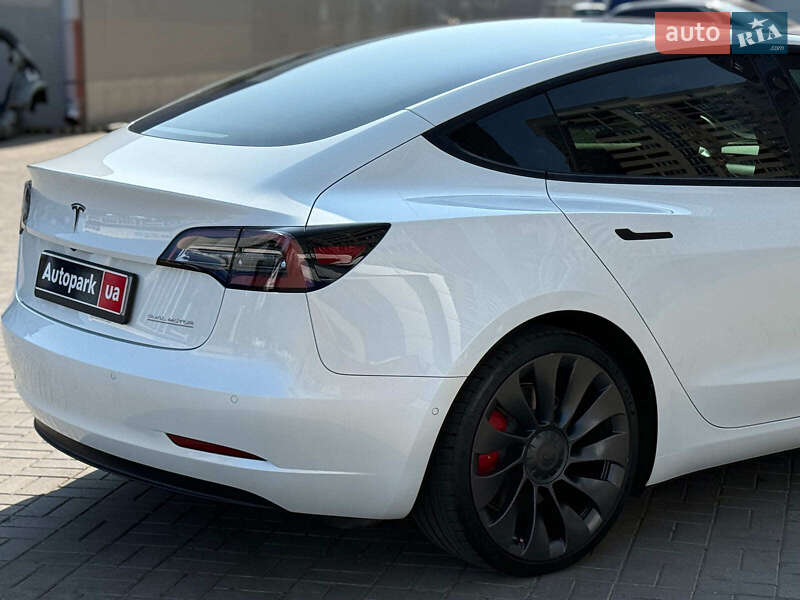 Седан Tesla Model 3 2021 в Одессе