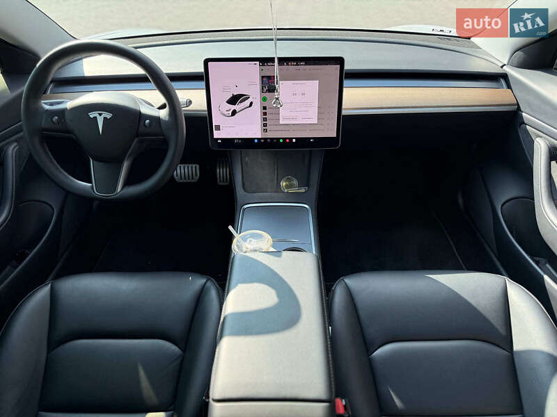 Седан Tesla Model 3 2021 в Одессе
