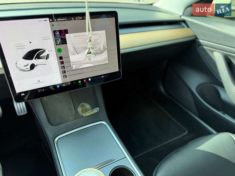 Седан Tesla Model 3 2021 в Одессе