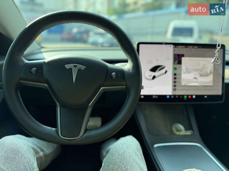 Седан Tesla Model 3 2021 в Одессе