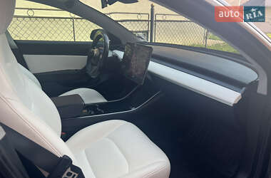 Седан Tesla Model 3 2018 в 