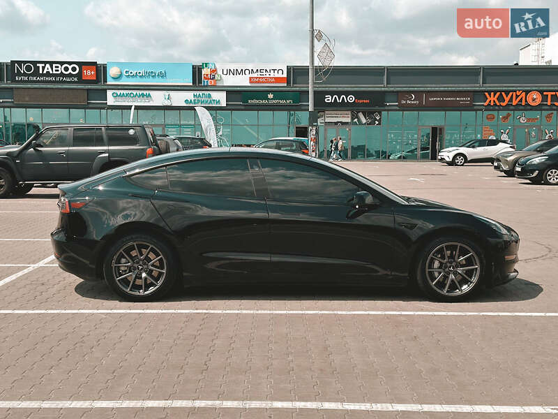 Седан Tesla Model 3 2021 в Киеве фото 8 Седан Tesla Model 3 2021 в Киеве