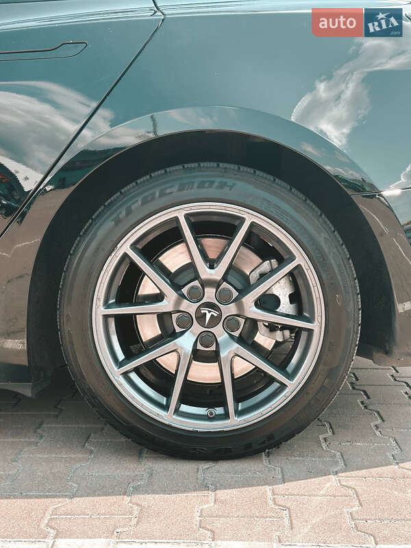Седан Tesla Model 3 2021 в Киеве фото 12 Седан Tesla Model 3 2021 в Киеве