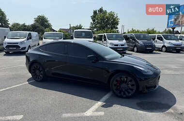 Седан Tesla Model 3 2023 в 