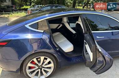 Седан Tesla Model 3 2018 в 