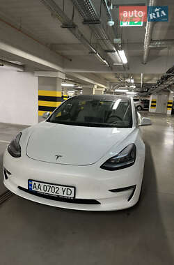 Седан Tesla Model 3 2019 в 