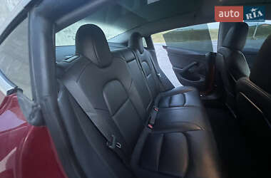 Седан Tesla Model 3 2020 в 