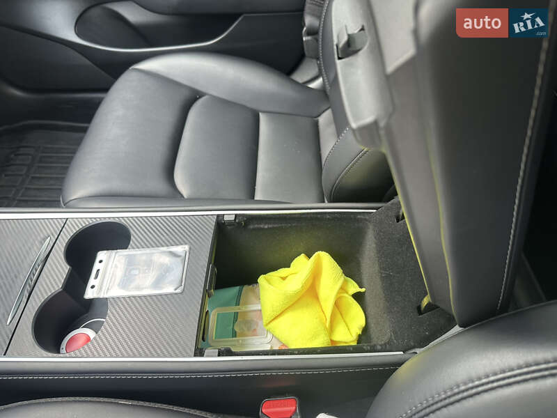 Седан Tesla Model 3 2023 в Киеве фото 23 Седан Tesla Model 3 2023 в Киеве