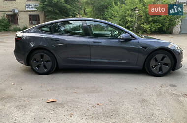 Седан Tesla Model 3 2021 в 