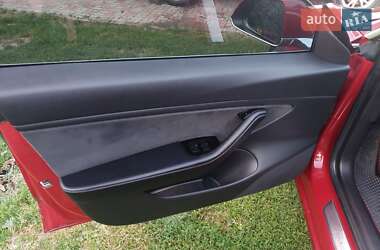 Седан Tesla Model 3 2019 в 