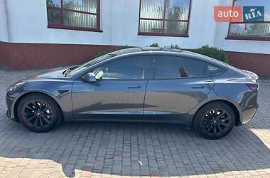 Седан Tesla Model 3 2021 в Луцке