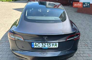 Седан Tesla Model 3 2021 в Луцке