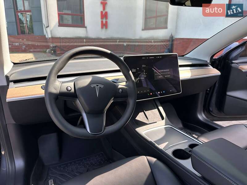 Седан Tesla Model 3 2021 в Луцьку