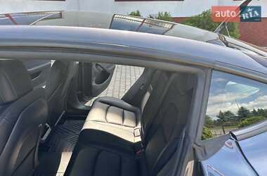 Седан Tesla Model 3 2021 в Луцке