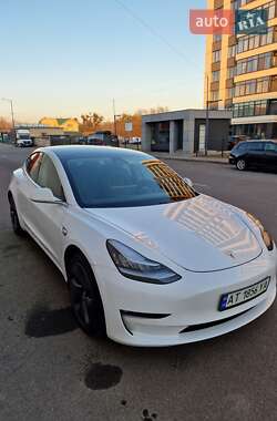 Седан Tesla Model 3 2020 в 