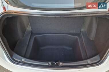 Седан Tesla Model 3 2020 в 