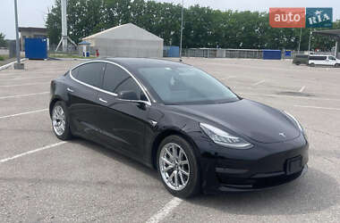 Седан Tesla Model 3 2019 в 