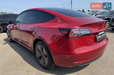 Седан Tesla Model 3 2021 в 