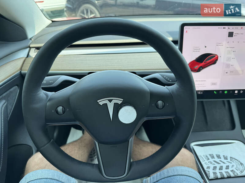 Седан Tesla Model 3 2021 в Киеве